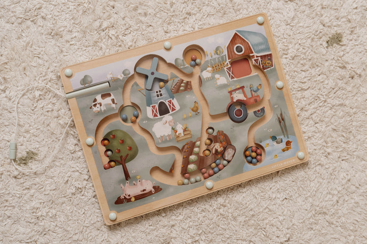 LD7164 Little Dutch Magnetic Maze Little Farm