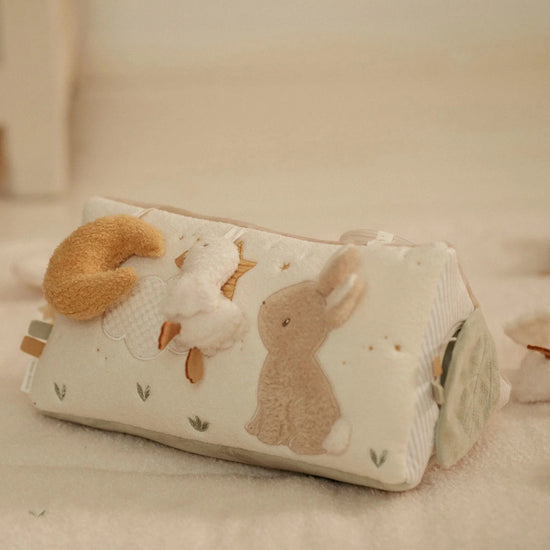 Little Dutch Activity Triangle - Newborn Naturals