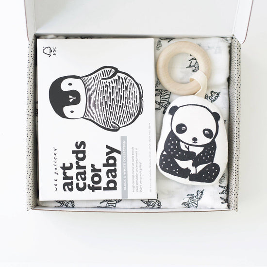 Wee Gallery Little Naturalist Gift Set - Black & White